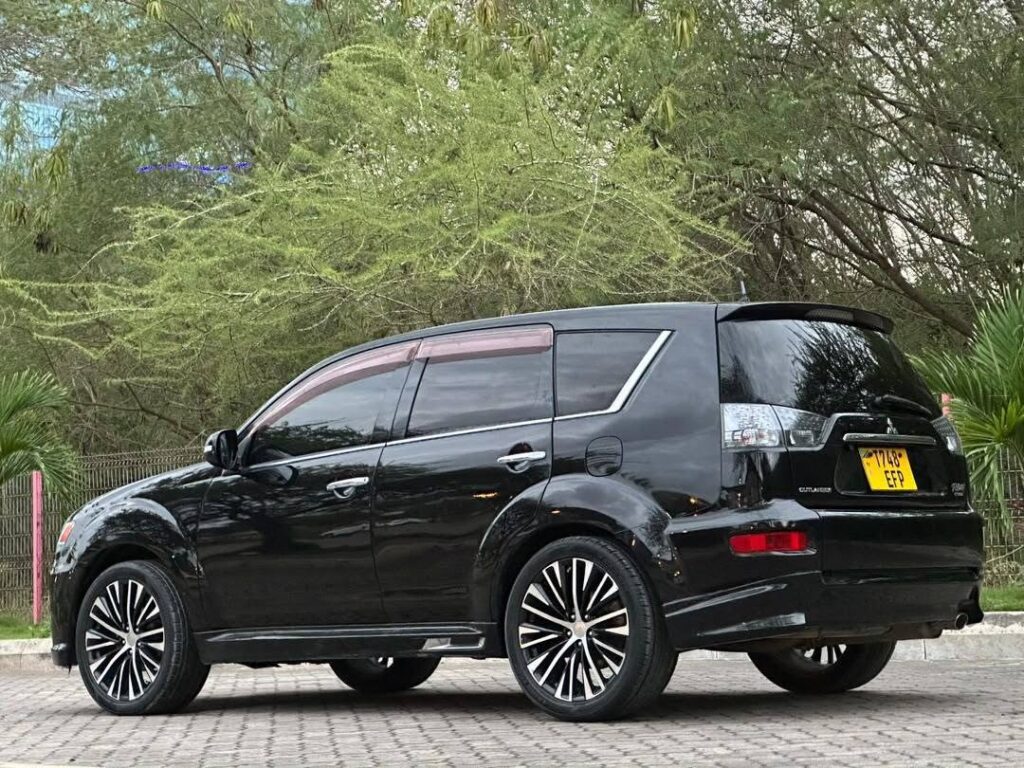 Price Of Mitsubishi Outlander 2010 for Sale in Tanzania