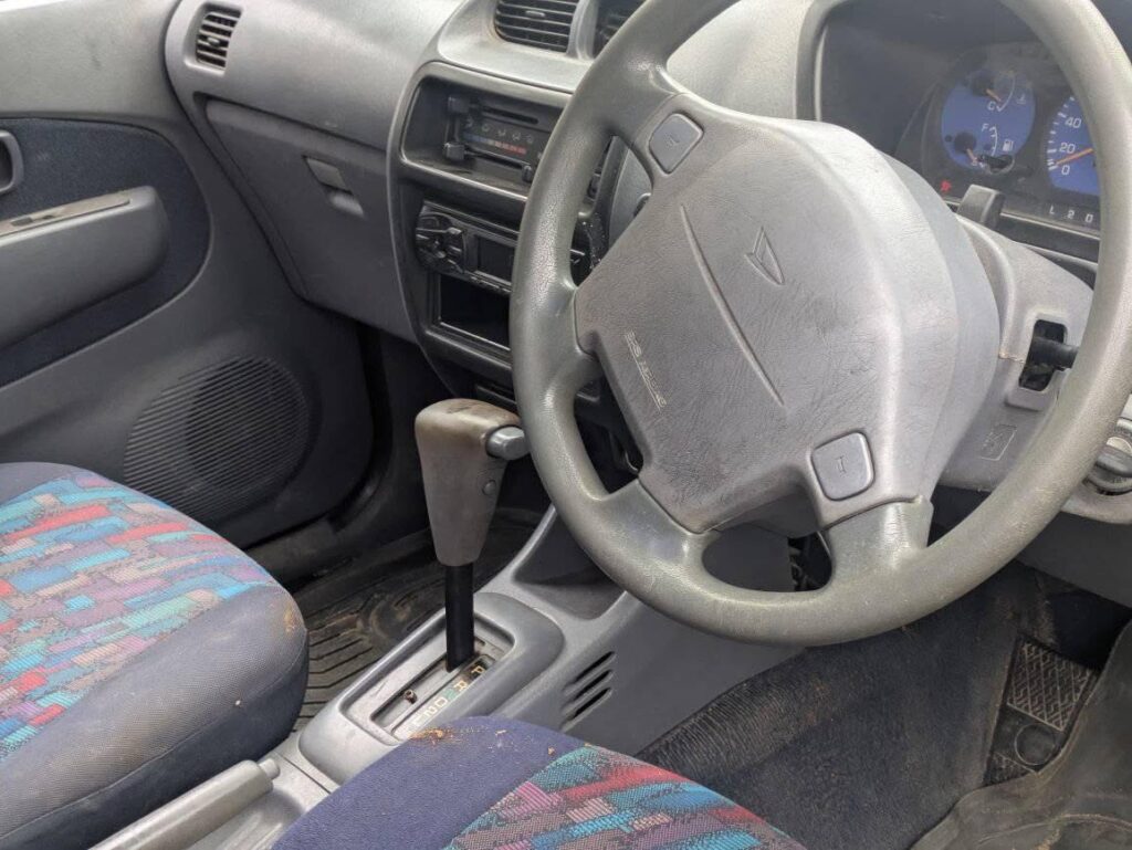 Magari Terios 2002 lipo Dar es Salaam