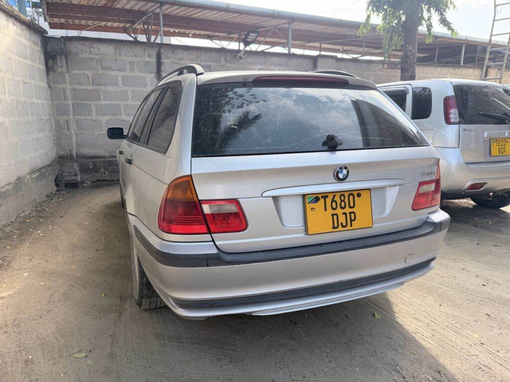 BMW 3 Series bei poa sokoni Dar es Salaam Tanzania