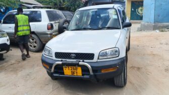 Bei Ya Toyota Rav4 1998 Sokoni Dar es Salaam Tanzania