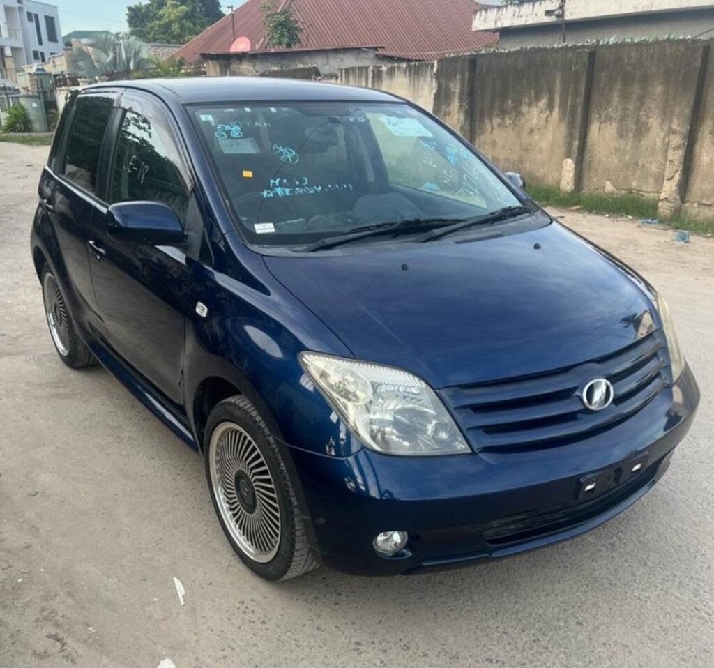 Magari IST 2005 lipo Dar es Salaam