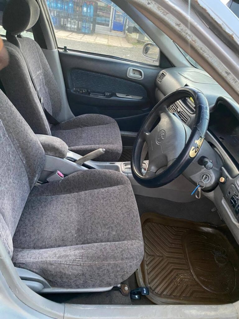 Magari Used Toyota Corolla 2000 Dar es Salaam Tanzania