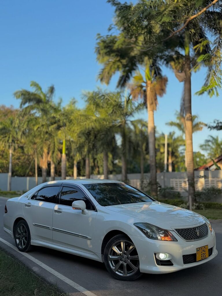Buy Toyota Crown 2009 for Sale in Dar es Salaam