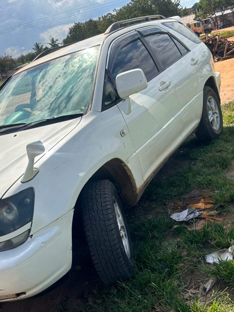Price Of Toyota Harrier 2000 for Sale in Tanzania