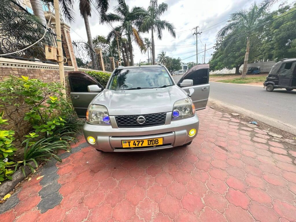 Magari Sokoni Nissan X-Trail ya Bei Poa 2004