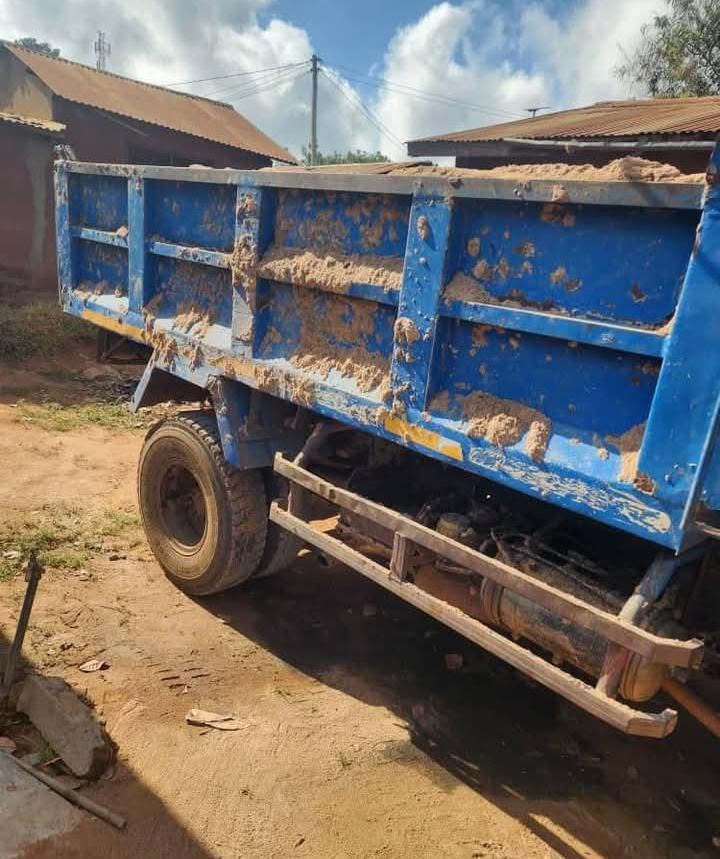 Magari Tipper 2000 lipo Dar es Salaam