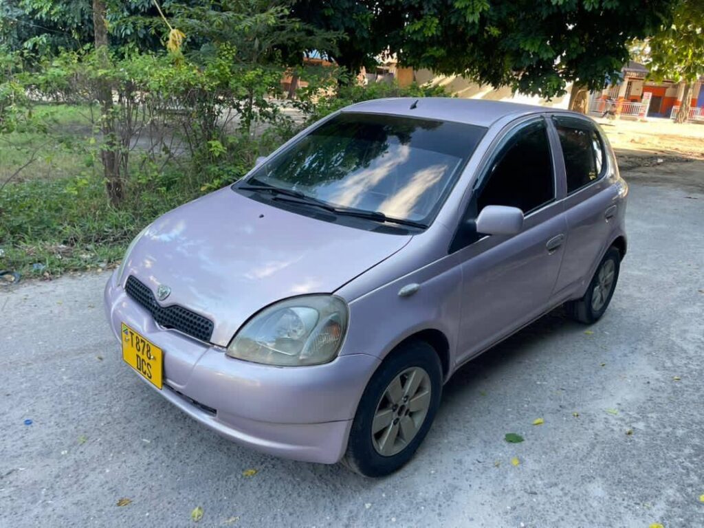 Magari Sokoni Toyota Vitz ya Bei Poa 2002