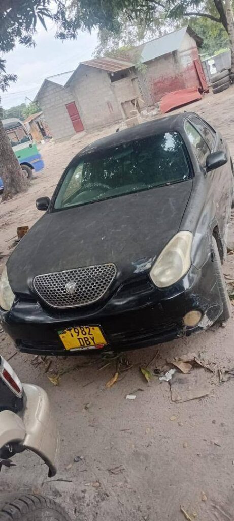Price Toyota Verosa 2002 for Sale in Dar es Salaam