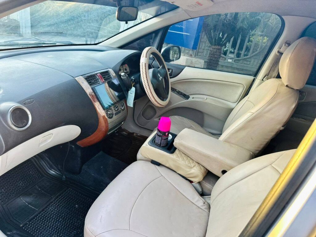 Price Mitsubishi Colt 2005 for Sale in Dar es Salaam
