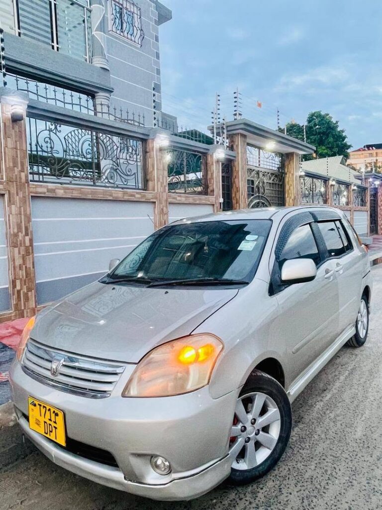 Toyota Raum 2004 for Sale in Dar es Salaam