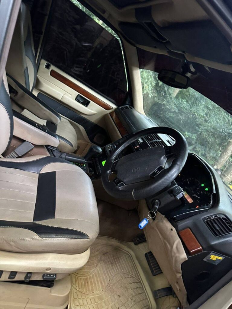 Magari Used Land Rover Range Rover 1998 Dar es Salaam Tanzania