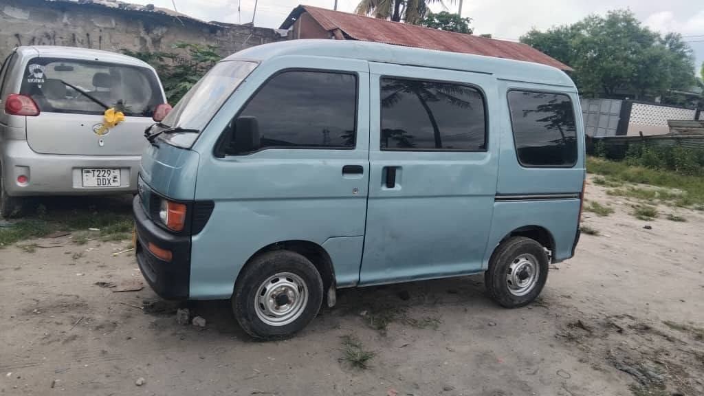 Magari Used Daihatsu Hijet 1995 Dar es Salaam Tanzania