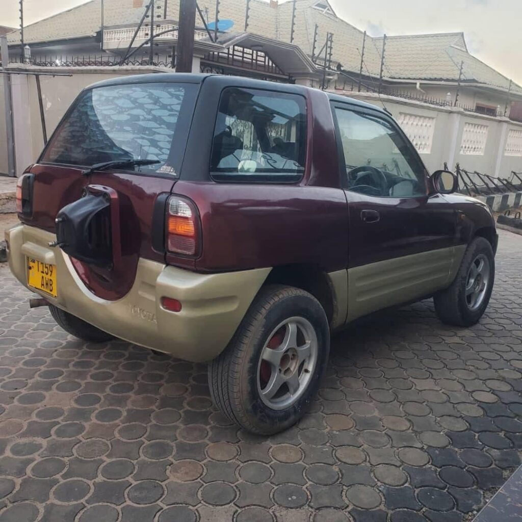 Magari Sokoni Toyota Rav4 ya Bei Poa 1998