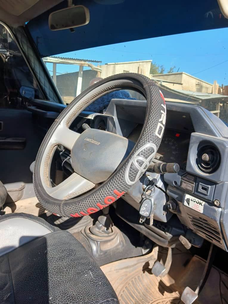 Price Toyota Land Cruiser 76 SUV 2000 for Sale in Mbeya