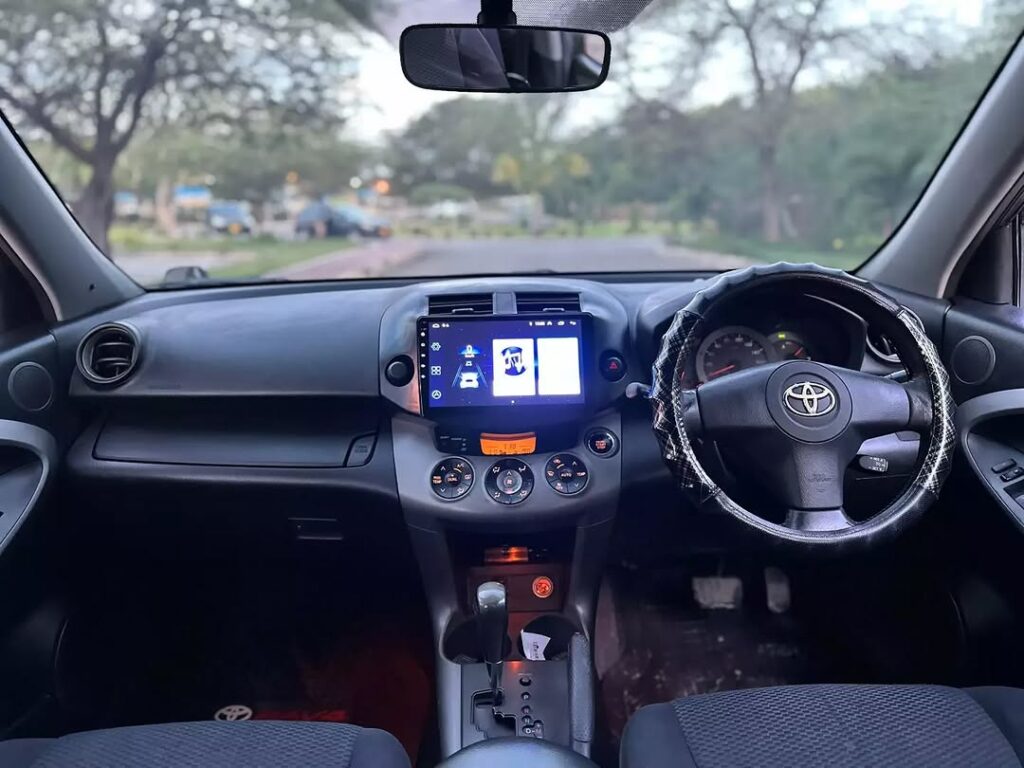 Magari Rav4 2008 lipo Dar es Salaam