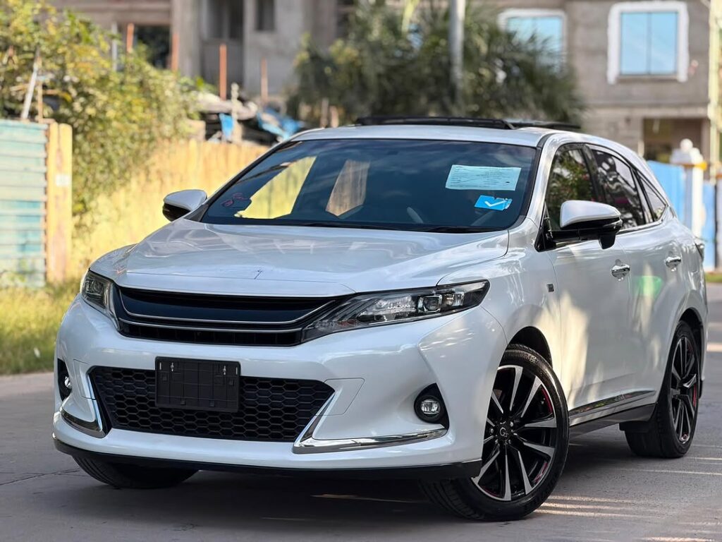 Magari Sokoni Toyota Harrier ya Bei Poa 2016