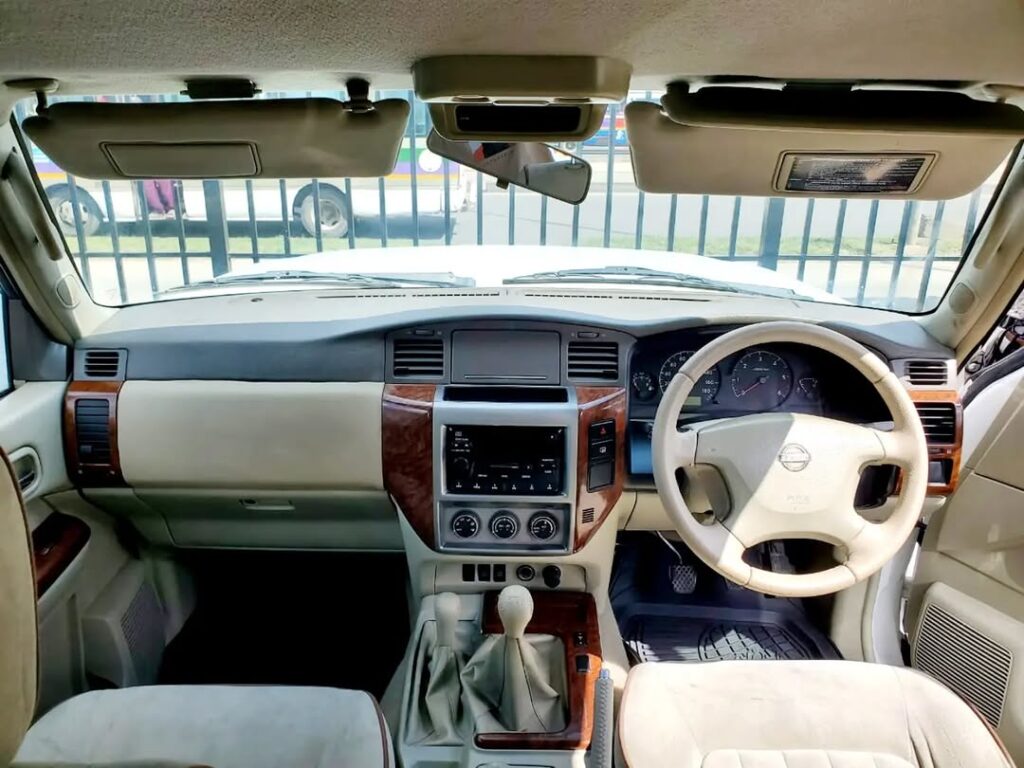 Nissan Patrol 2008 Inauzwa Dar es Salaam Tanzania