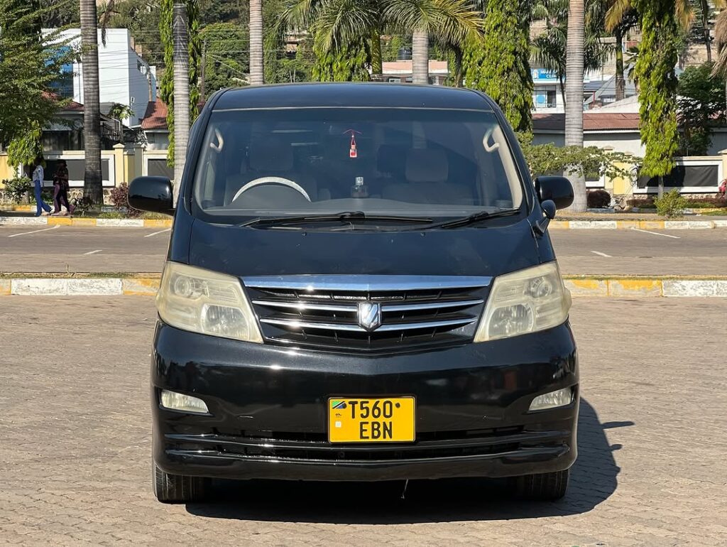 Magari Sokoni Toyota Alphard ya Bei Poa 2005