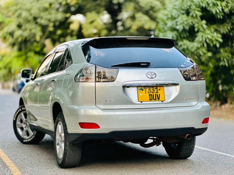 Toyota Harrier bei poa sokoni Mwanza Tanzania