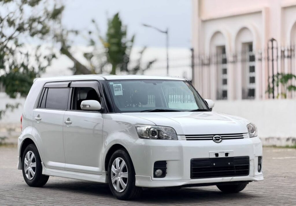 Magari Sokoni Toyota Rumion ya Bei Poa 2008