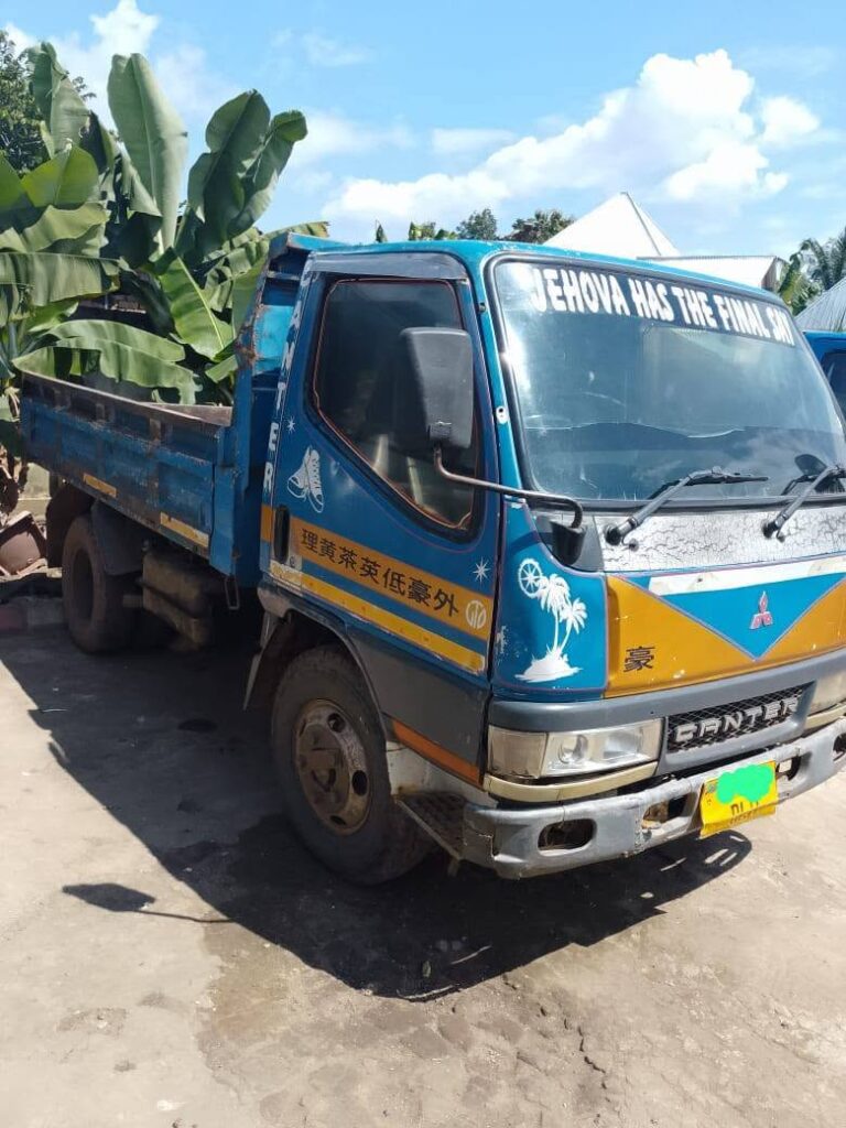 Buy Mitsubishi Canter 2005 for Sale in Dar es Salaam