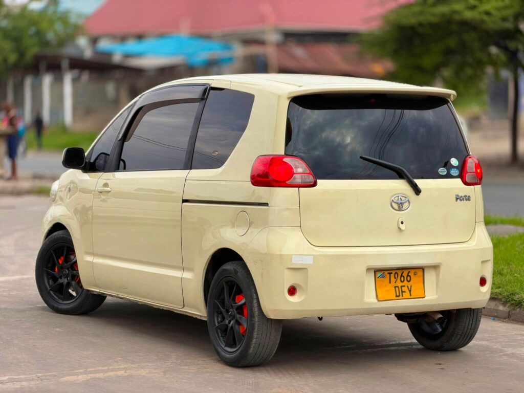 Magari Used Toyota Porte 2005 Dar es Salaam Tanzania