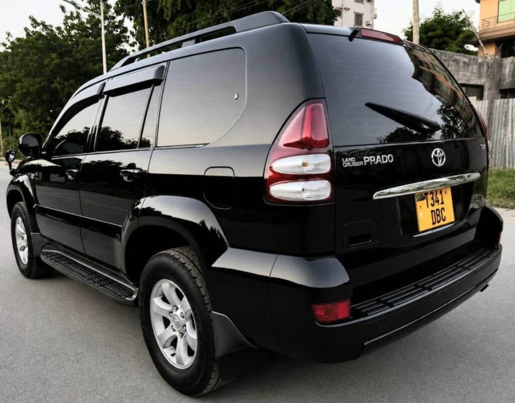 Magari Sokoni Toyota Land Cruiser Prado ya Bei Poa 2007