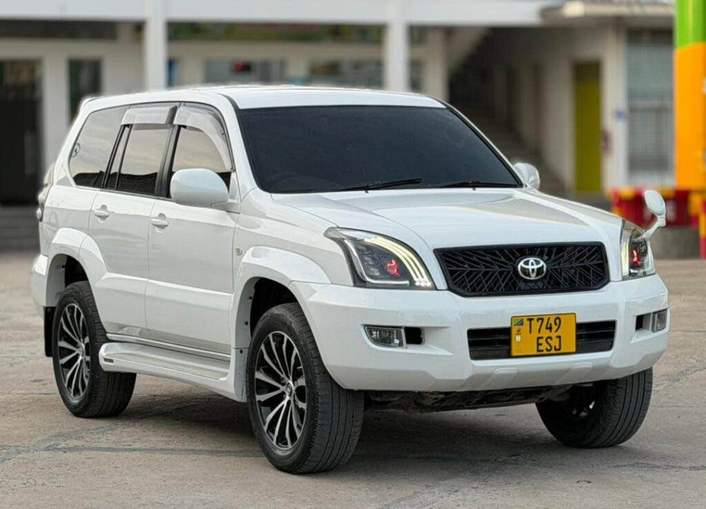 Price Of Toyota Land Cruiser Prado 2006 for Sale in Tanzania