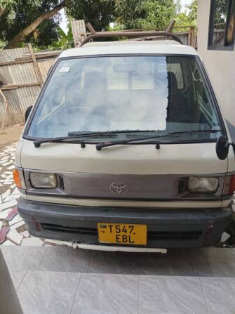 Price of Used Toyota TownAce 1995 for Sale in Dar es Salaam Tanzania