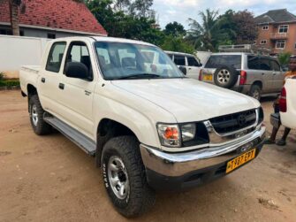 Bei Ya Toyota Hilux 2002 Sokoni Dar es Salaam Tanzania