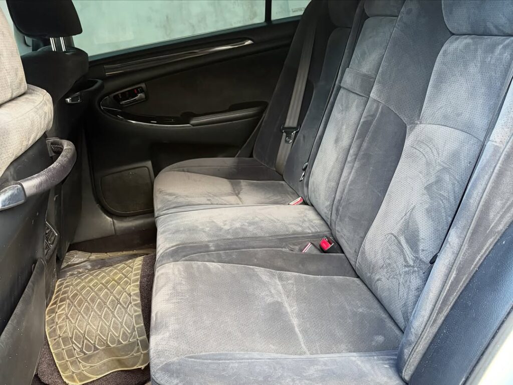 Price Toyota Crown 2005 for Sale in Dar es Salaam
