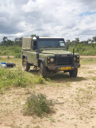 Bei Ya Land Rover Defender 1996 Sokoni Arusha Tanzania