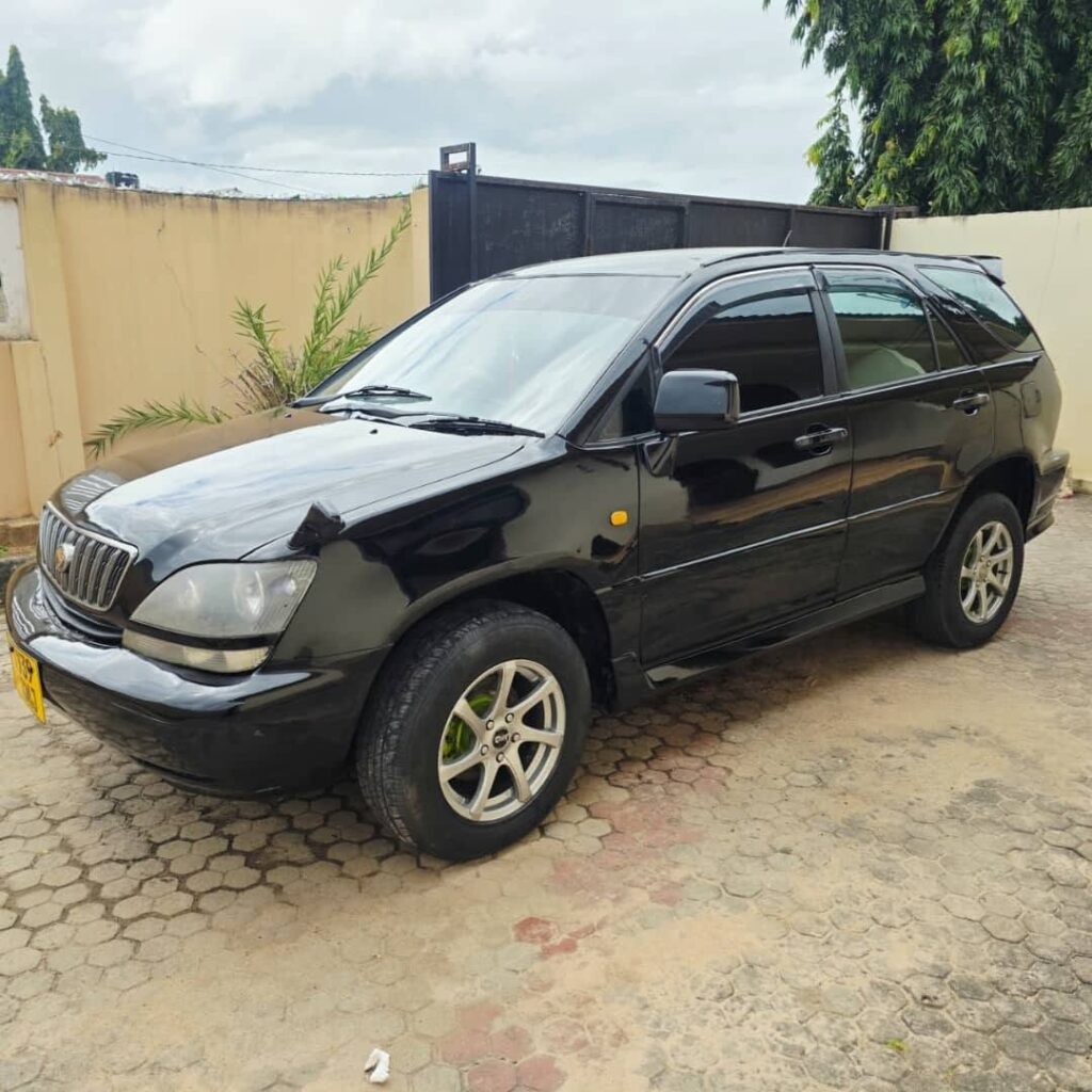 Magari Harrier 2000 lipo Dar es Salaam