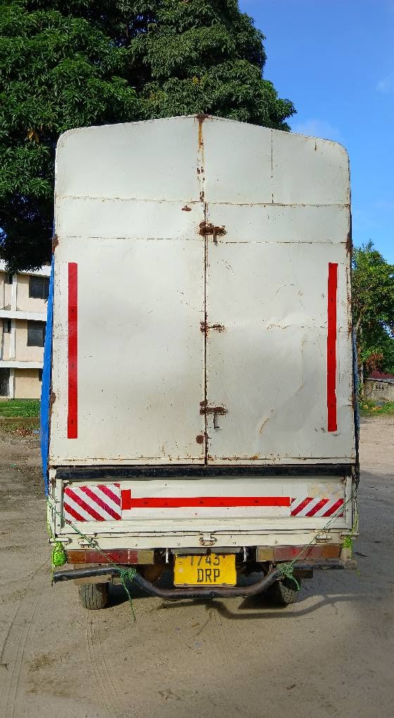 Buy Toyota LiteAce Truck 1998 for Sale in Dar es Salaam