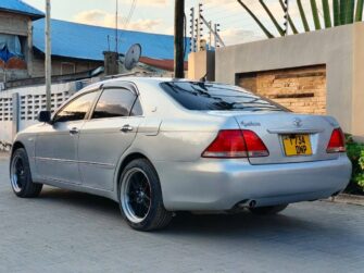 Bei Ya Toyota Crown 2005 Sokoni Dar es Salaam Tanzania