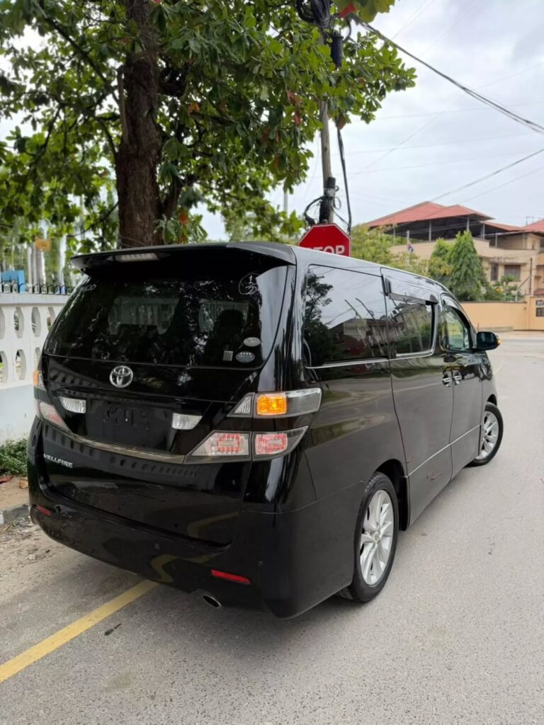 Magari Sokoni Toyota Vellfire ya Bei Poa 2010