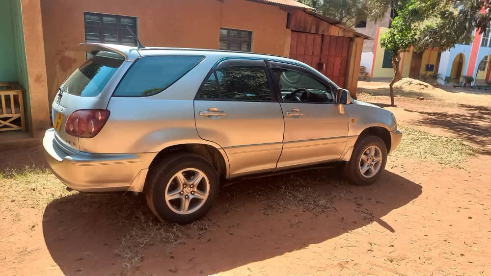 Toyota Harrier bei poa sokoni Mbeya Tanzania