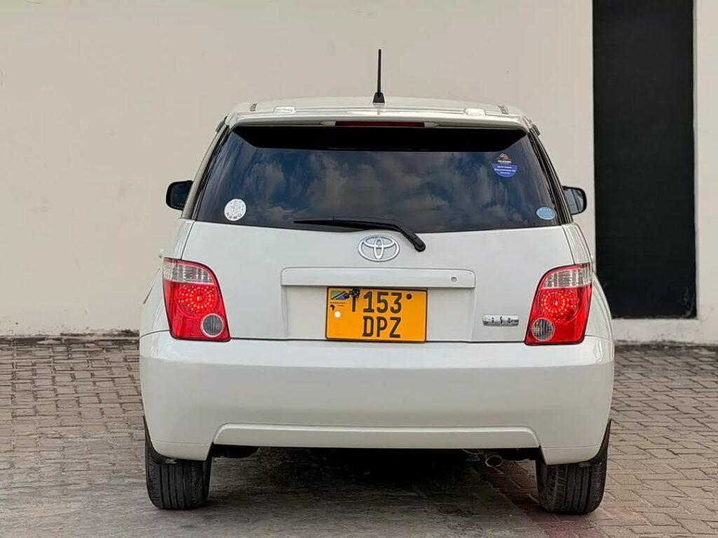 Price Toyota IST 2007 for Sale in Dar es Salaam