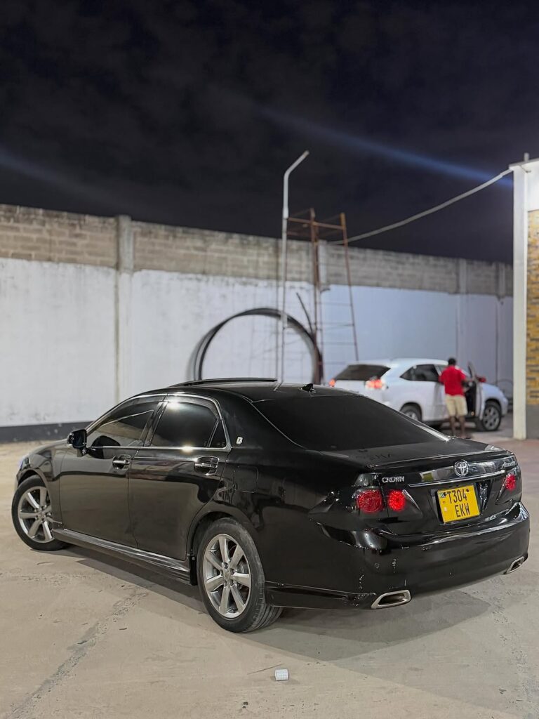 Toyota Crown 2009 for Sale in Dar es Salaam