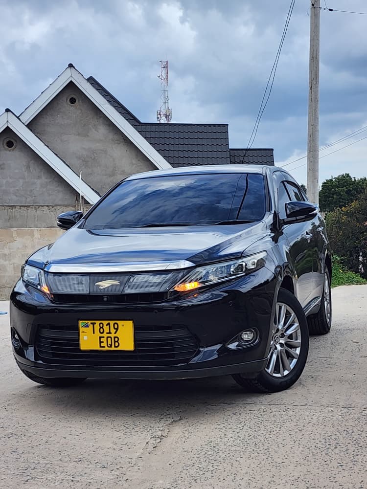Toyota Harrier bei poa sokoni Dar es Salaam Tanzania