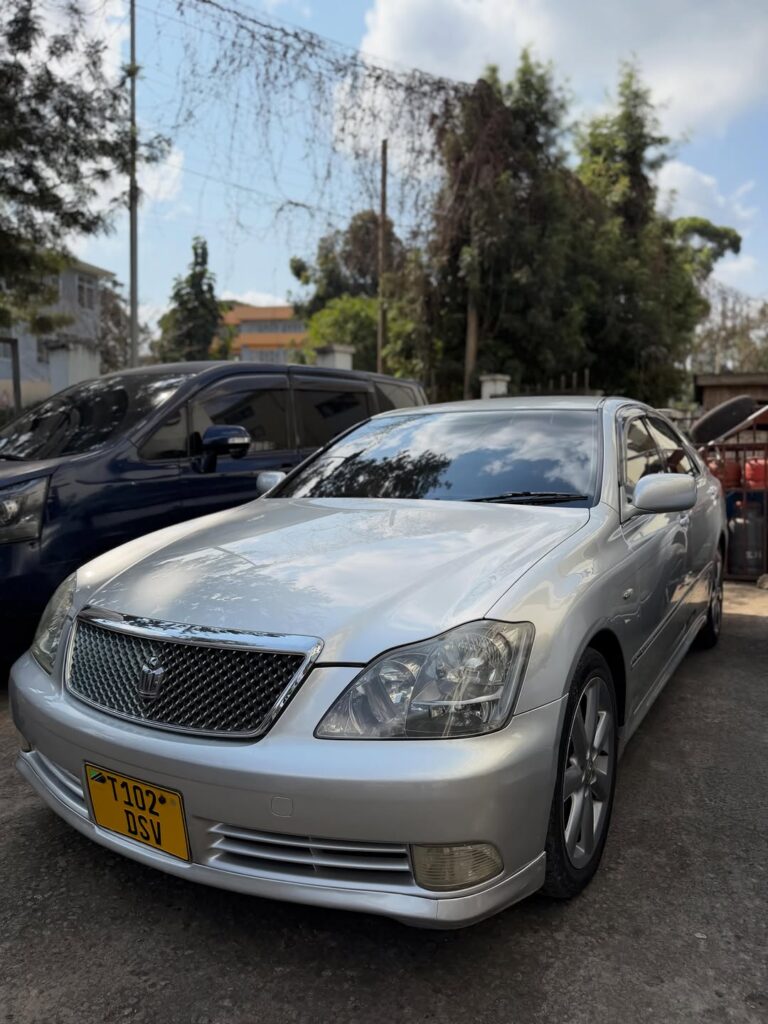 Toyota Crown 2006 for Sale in Arusha
