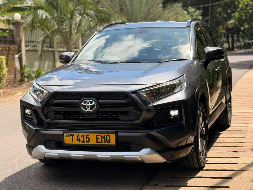 Magari Rav4 2020 lipo Dar es Salaam