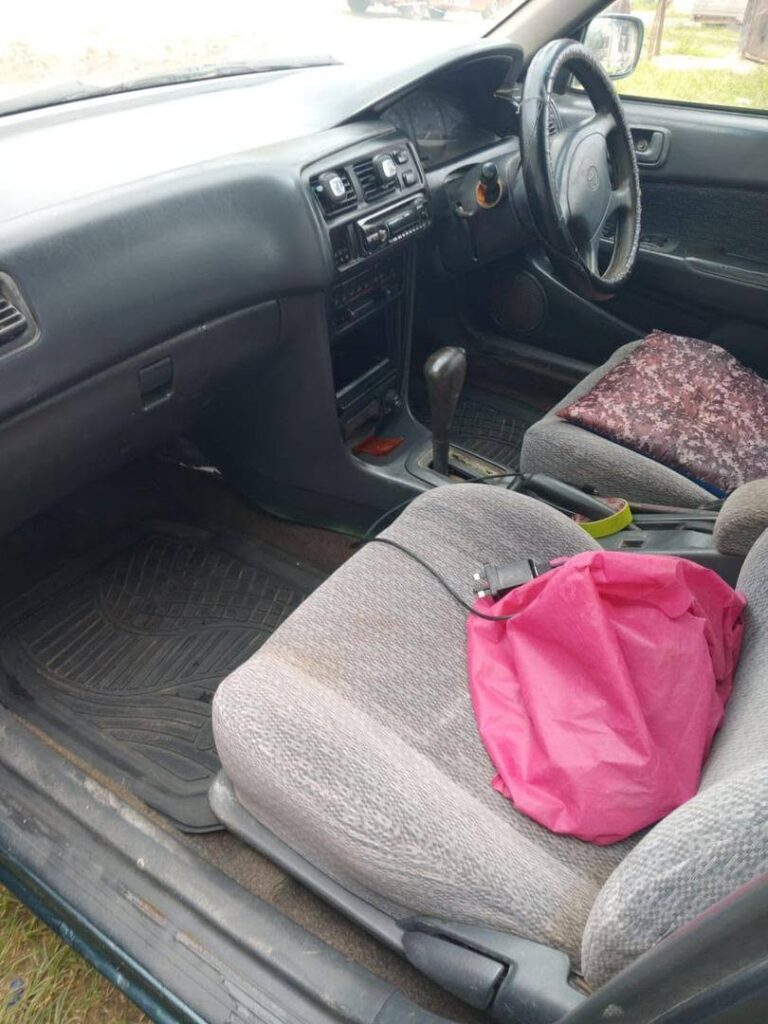 Toyota Corolla bei poa sokoni Dar es Salaam Tanzania