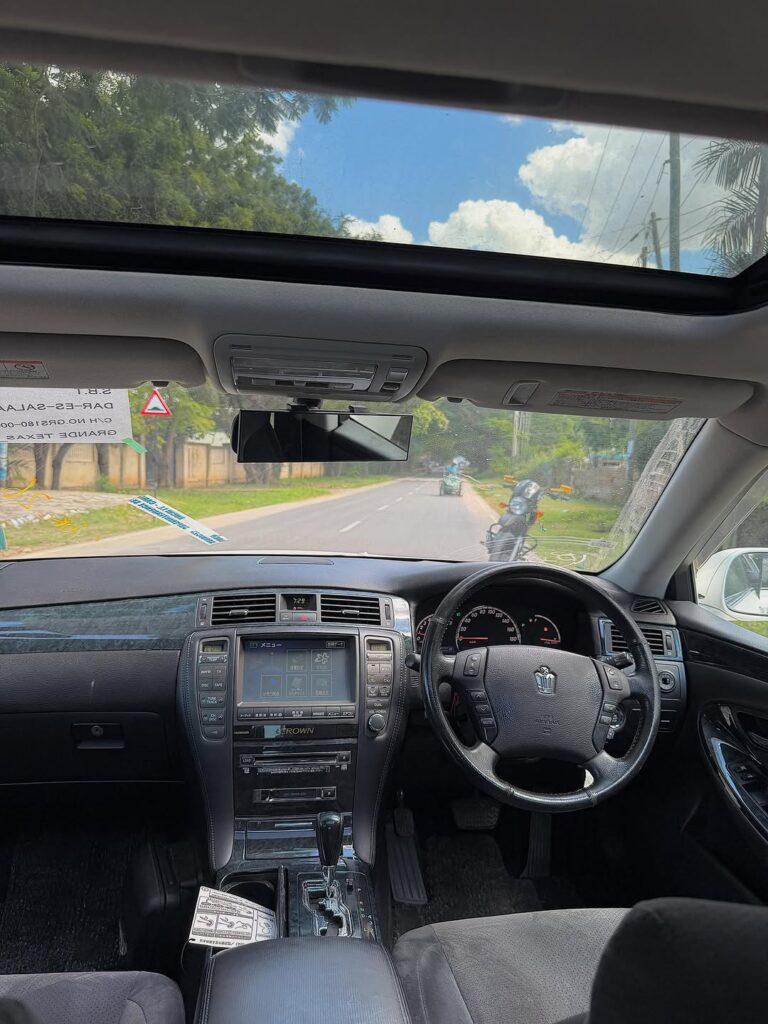 Price Of Toyota Crown 2005 for Sale in Tanzania