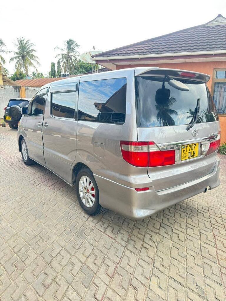 Magari Alphard 2005 lipo Dar es Salaam