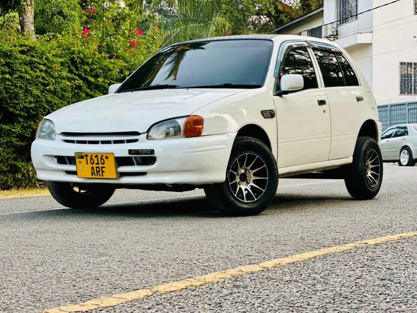 Magari Used Toyota Starlet 1998 Mwanza Tanzania