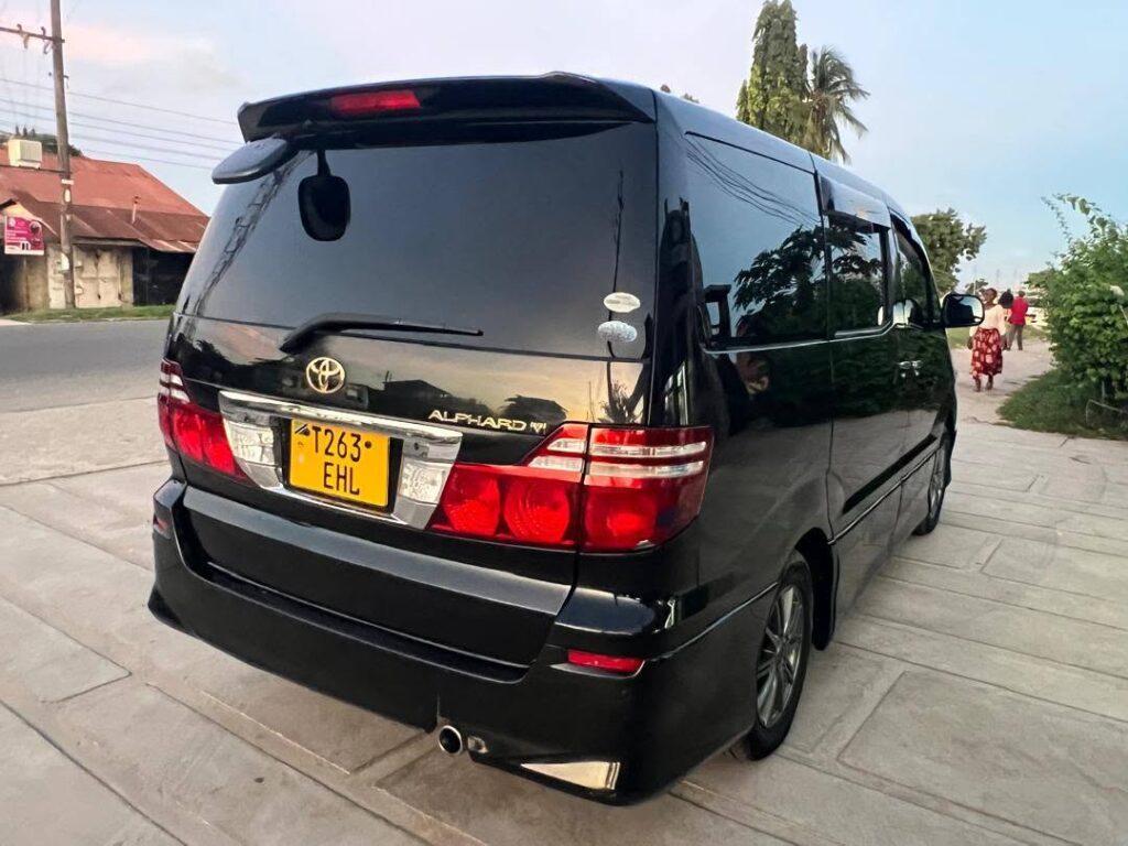 Toyota Alphard 2006 for Sale in Dar es Salaam