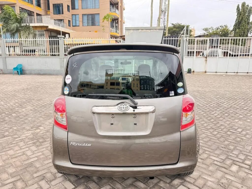 Price Toyota Ractis 2009 for Sale in Dar es Salaam