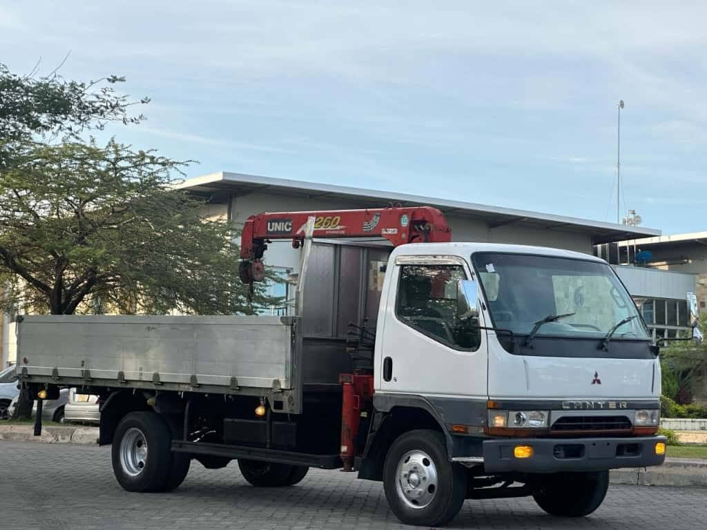 Magari Used Mitsubishi Canter 1999 Dar es Salaam Tanzania