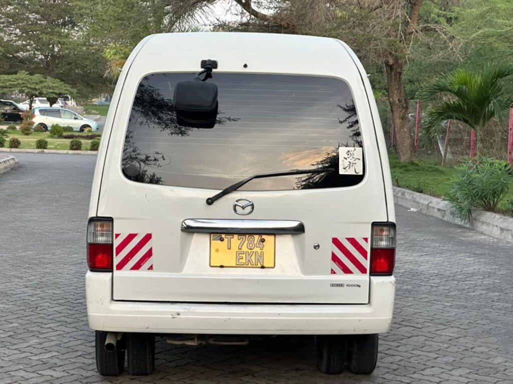 Magari Sokoni Mazda Bongo ya Bei Poa 2015